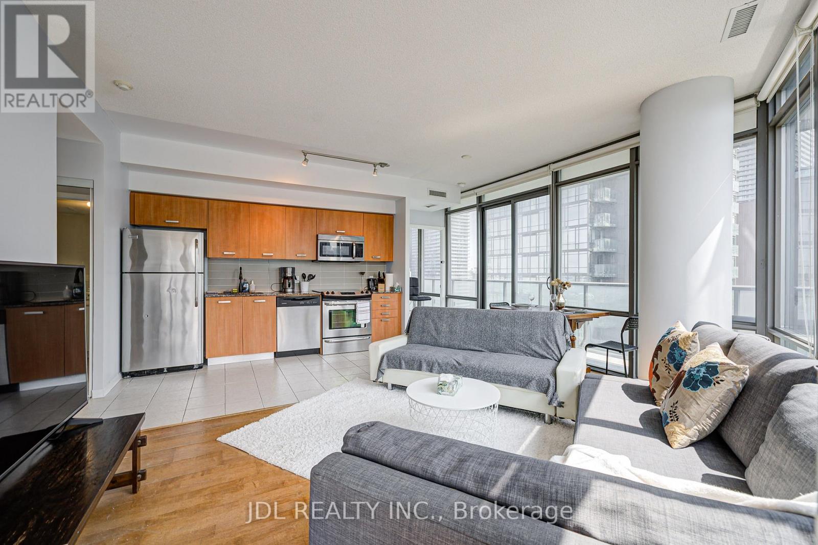 2208 - 832 Bay Street, Toronto, Ontario M5S 1Z6 - Photo 14 - C12549138