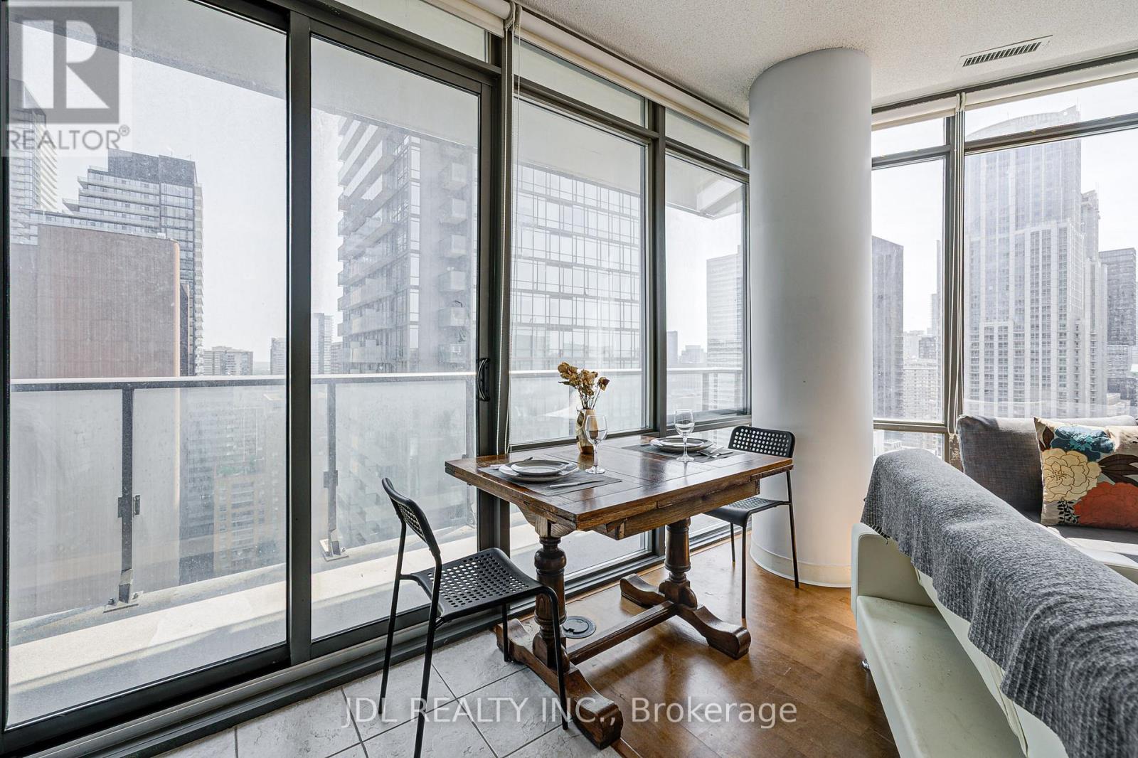 2208 - 832 Bay Street, Toronto, Ontario M5S 1Z6 - Photo 15 - C12549138