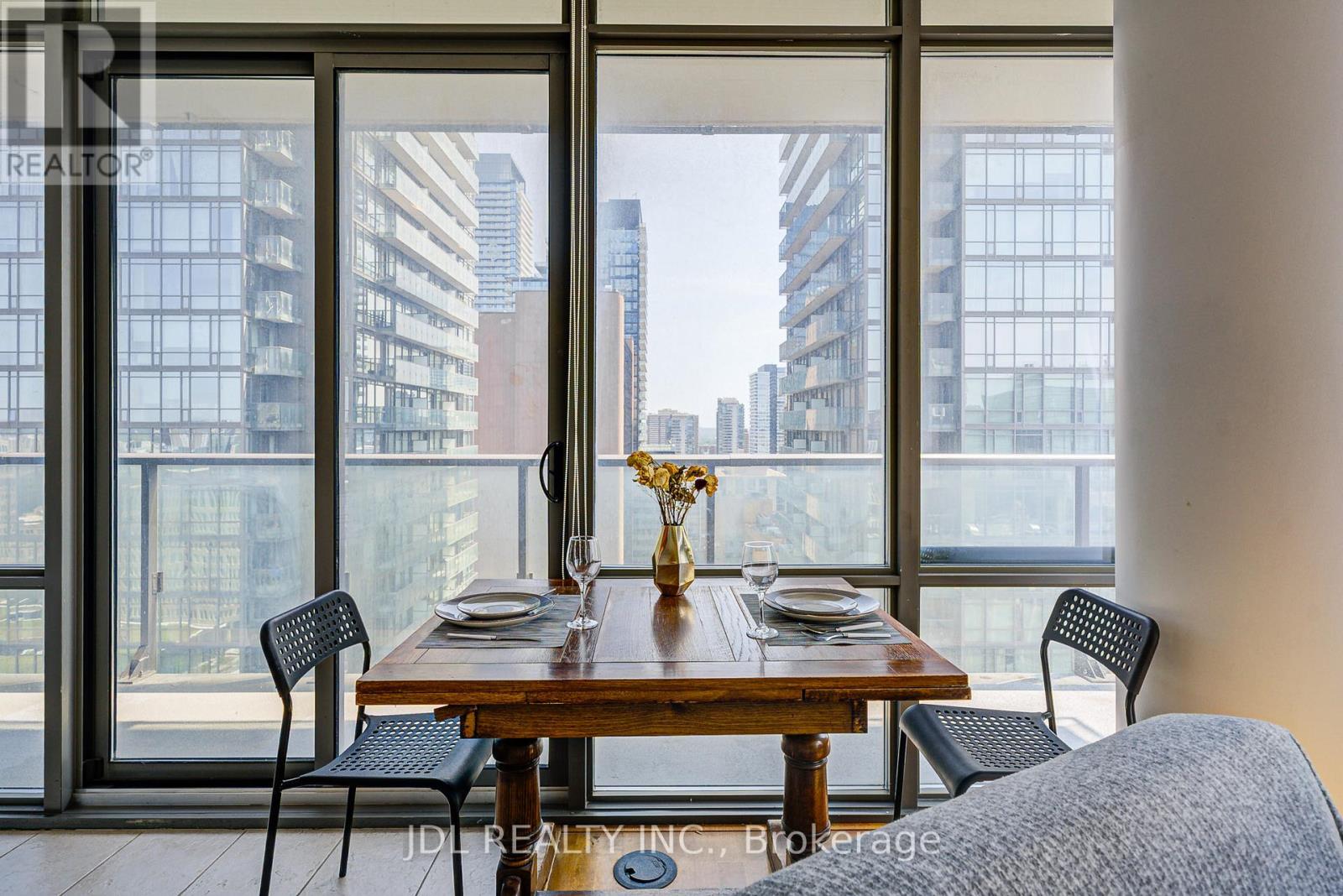 2208 - 832 Bay Street, Toronto, Ontario M5S 1Z6 - Photo 26 - C12549138