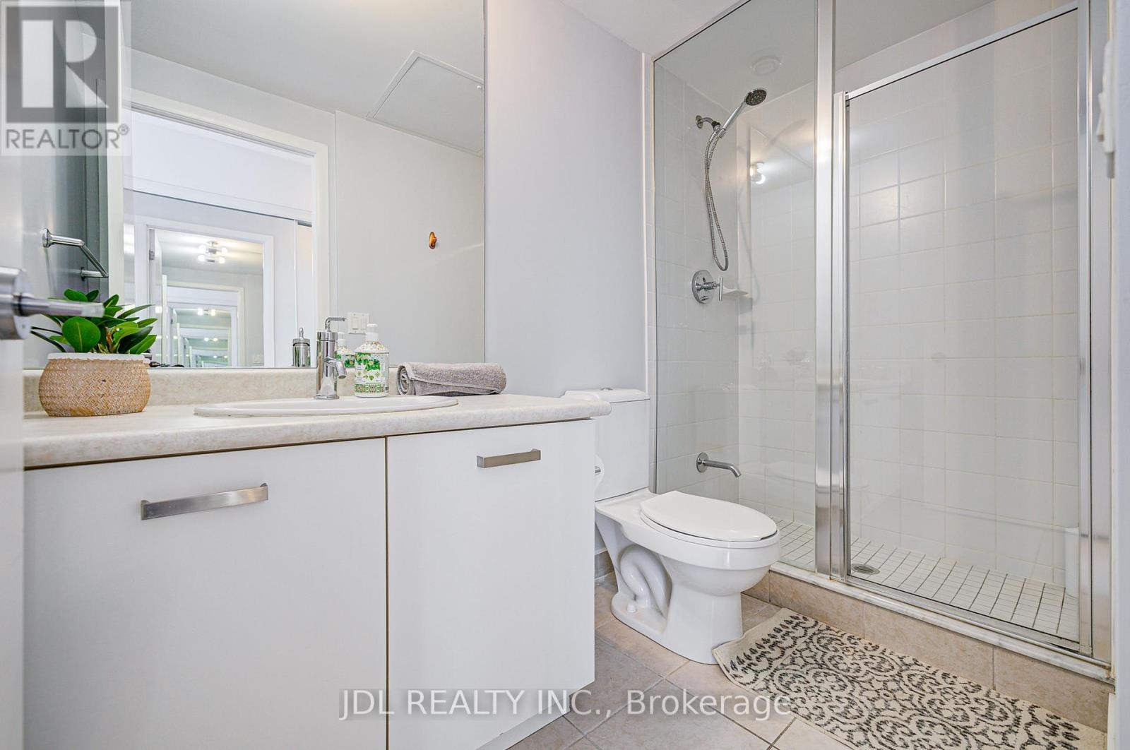 2208 - 832 Bay Street, Toronto, Ontario M5S 1Z6 - Photo 3 - C12549138