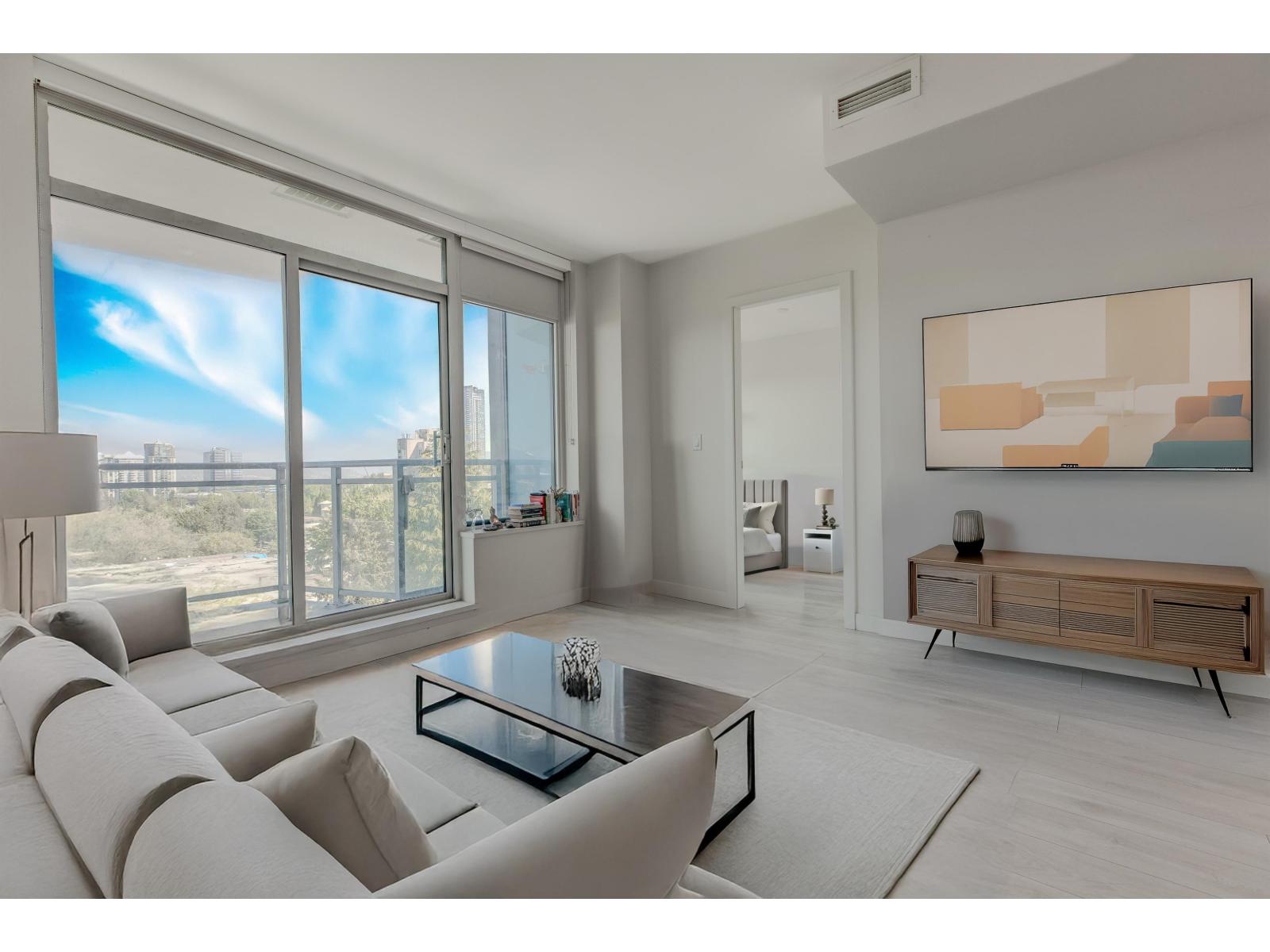 802 13318 104 AVENUE, Surrey, British Columbia