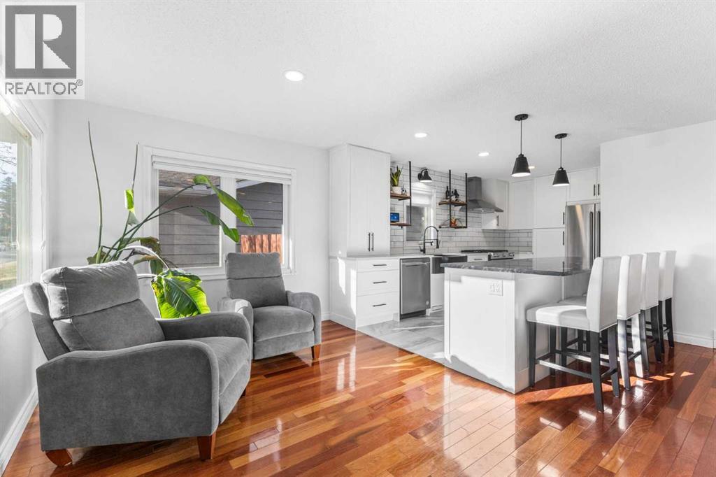 1108 Lake Sundance Crescent Se, Calgary, Alberta  T2J 2S8 - Photo 6 - A2270030