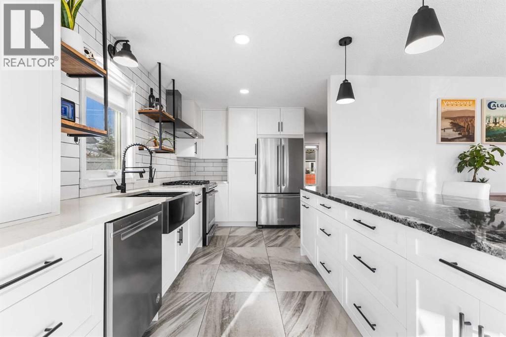 1108 Lake Sundance Crescent Se, Calgary, Alberta  T2J 2S8 - Photo 4 - A2270030