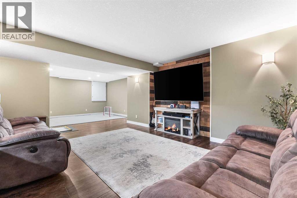 1108 Lake Sundance Crescent Se, Calgary, Alberta  T2J 2S8 - Photo 19 - A2270030