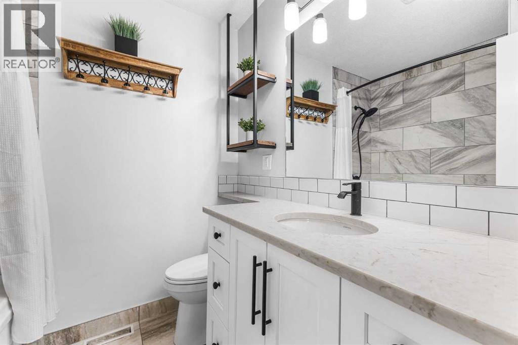 1108 Lake Sundance Crescent Se, Calgary, Alberta  T2J 2S8 - Photo 16 - A2270030