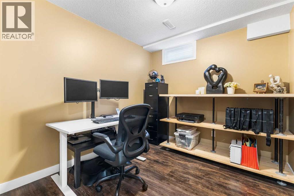 1108 Lake Sundance Crescent Se, Calgary, Alberta  T2J 2S8 - Photo 25 - A2270030