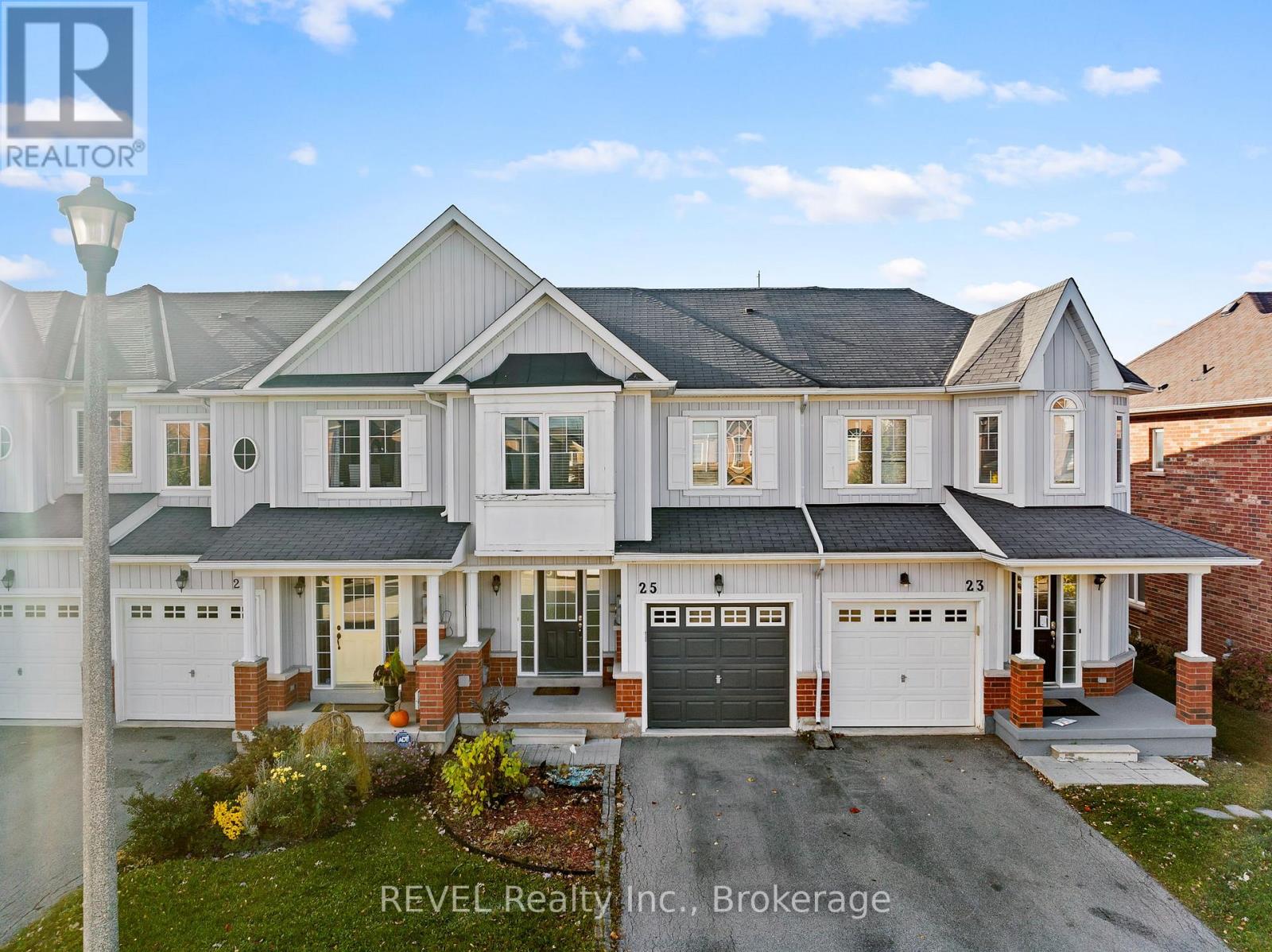 25 COLONEL LYALL STREET, St. Catharines, Ontario