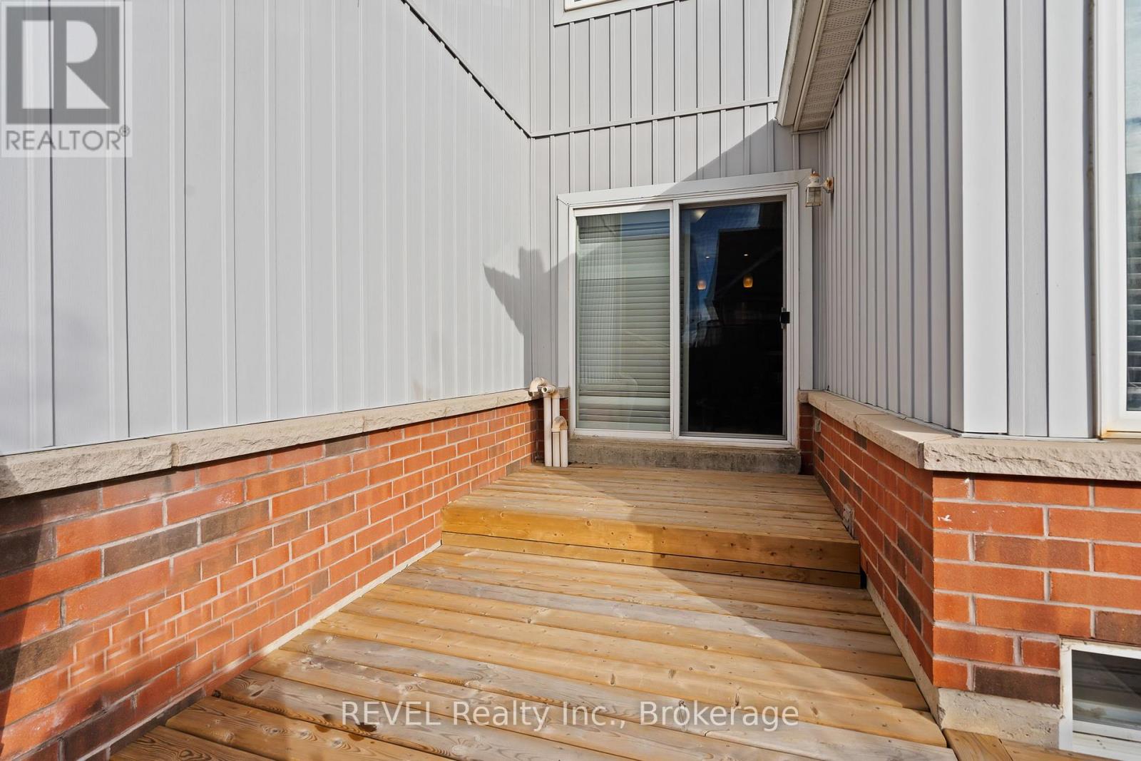 25 Colonel Lyall Street, St. Catharines, Ontario L2P 0B3 - Photo 30 - X12549150