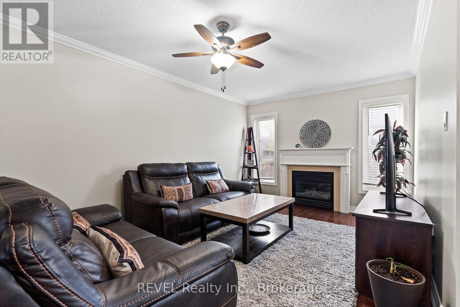 25 Colonel Lyall Street, St. Catharines, Ontario L2P 0B3 - Photo 8 - X12549150