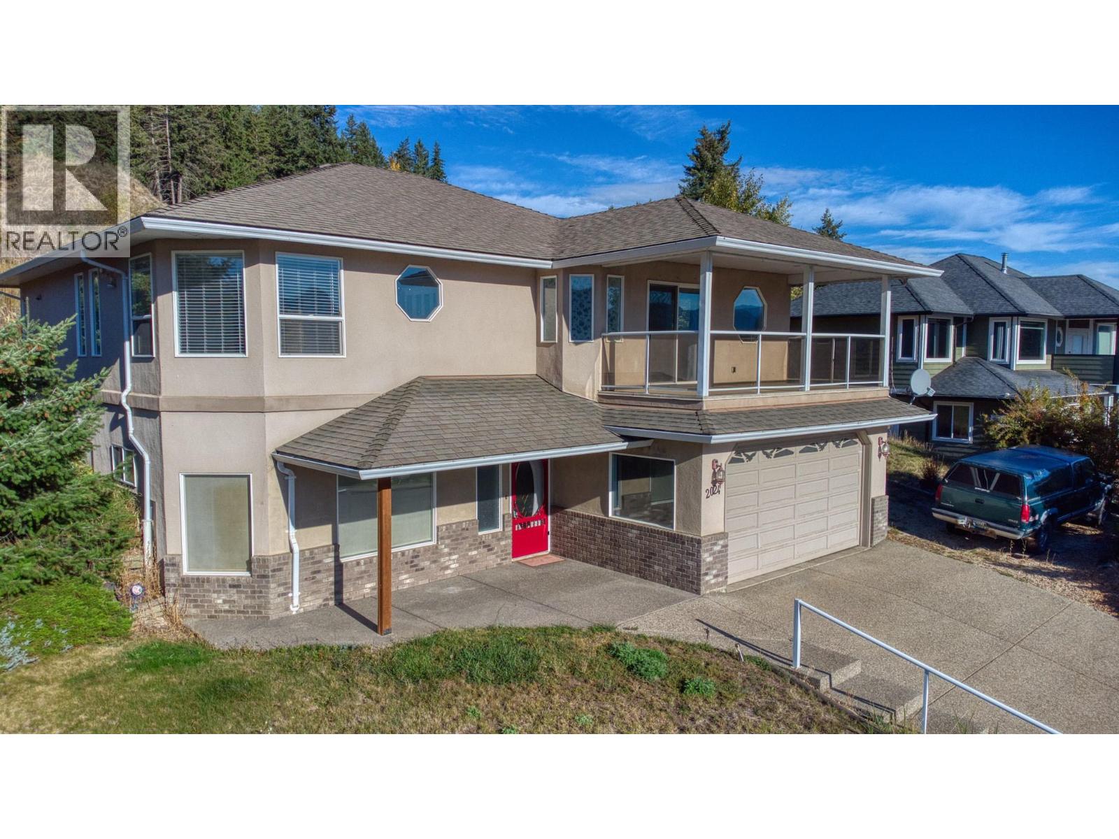 2024 Mountain View Avenue, Lumby, British Columbia