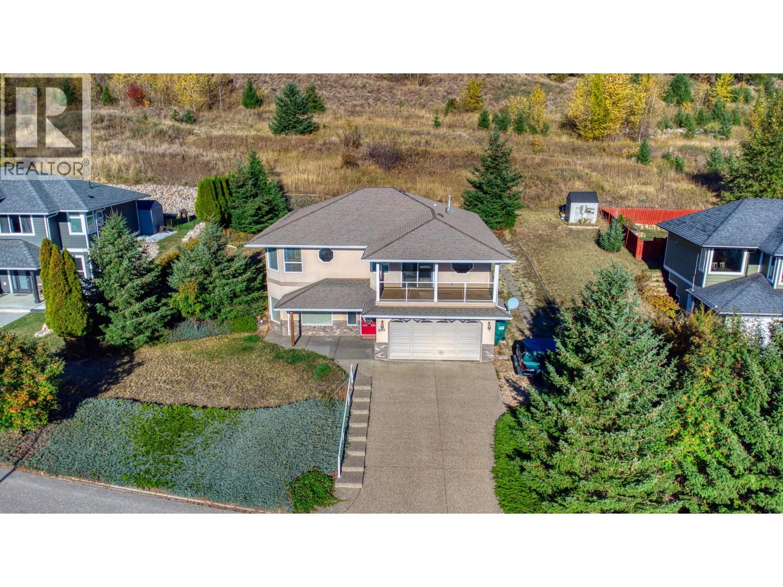 2024 Mountain View Avenue, Lumby, British Columbia  V0E 2G0 - Photo 13 - 10365369