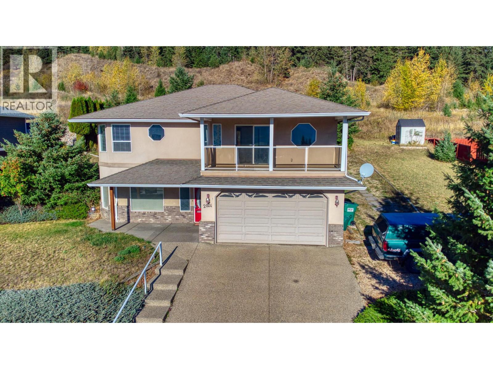 2024 Mountain View Avenue, Lumby, British Columbia  V0E 2G0 - Photo 8 - 10365369