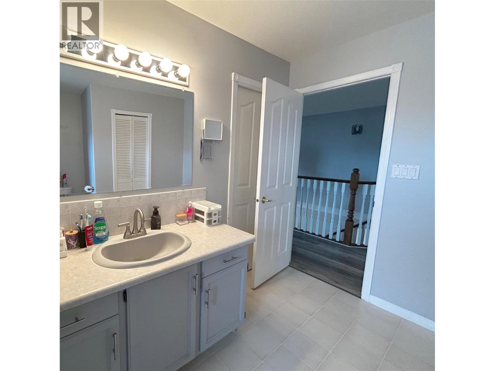 2024 Mountain View Avenue, Lumby, British Columbia  V0E 2G0 - Photo 25 - 10365369