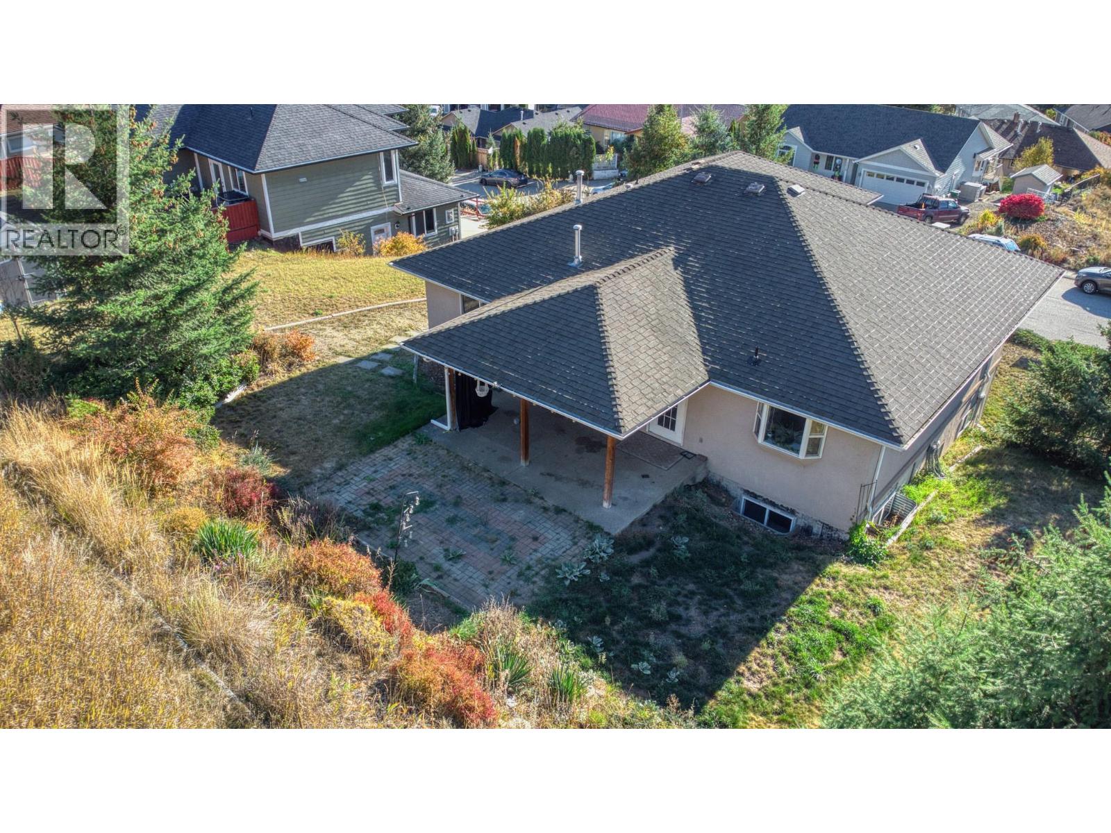 2024 Mountain View Avenue, Lumby, British Columbia  V0E 2G0 - Photo 15 - 10365369