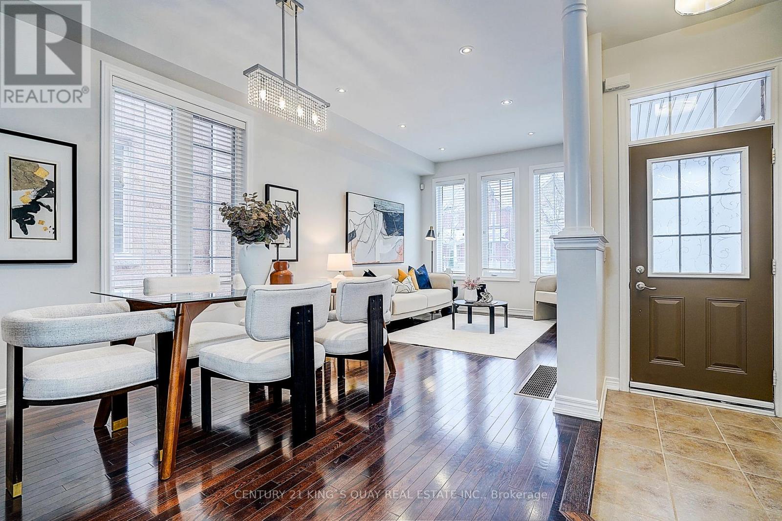 16 Pisanelli Avenue, Markham, Ontario  L6C 0H5 - Photo 4 - N12548688