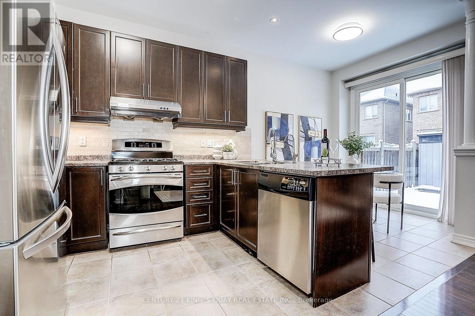 16 Pisanelli Avenue, Markham, Ontario  L6C 0H5 - Photo 21 - N12548688