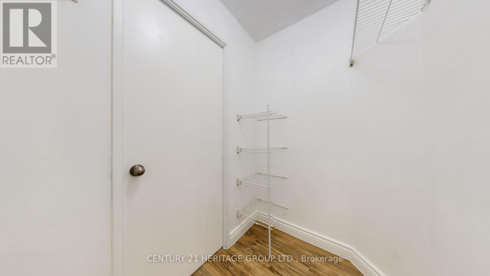 810 - 145 Hillcrest Avenue, Mississauga, Ontario L5B 3Z1 - Photo 22 - W12548712