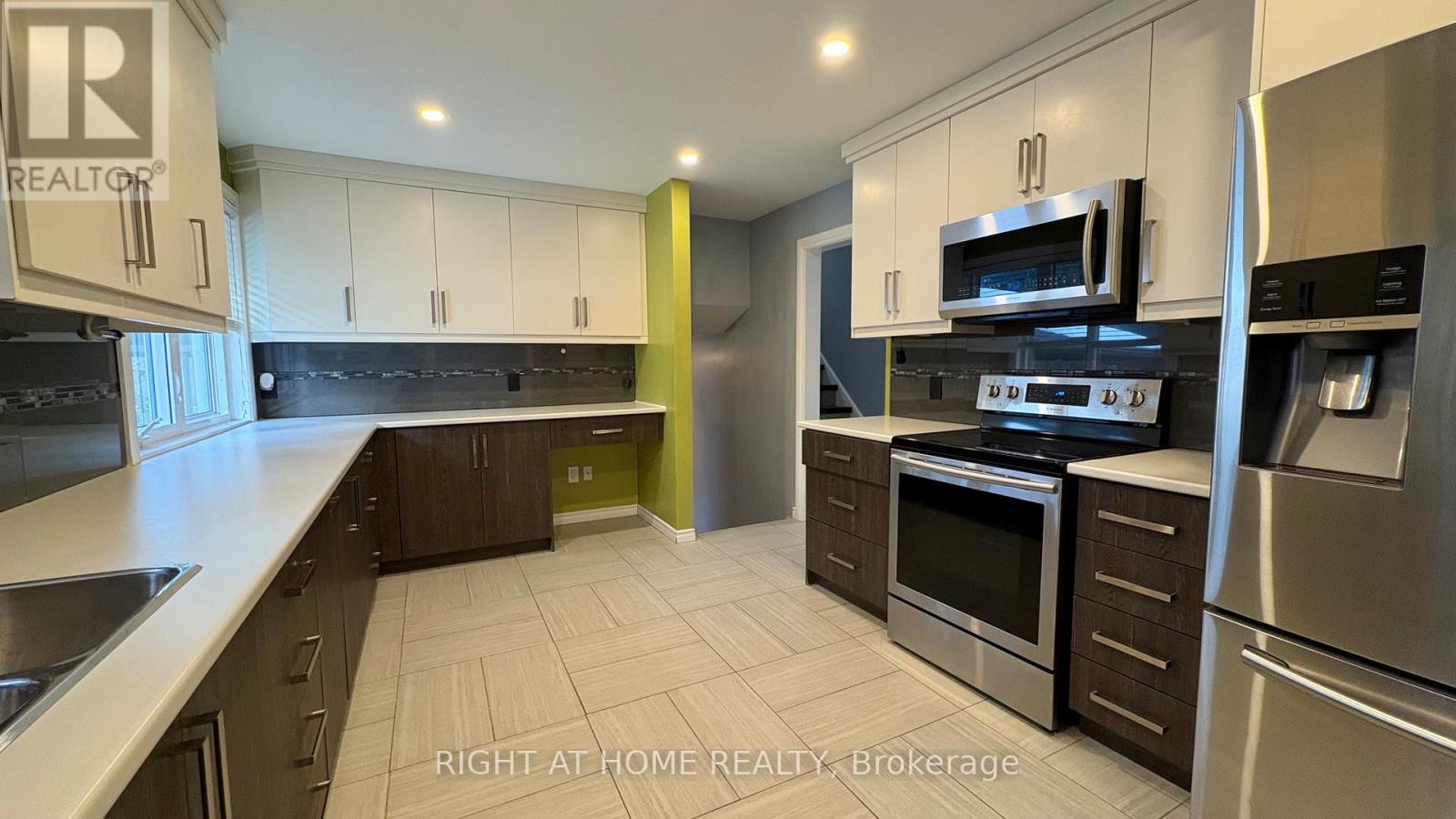 444 Quigley Road, Hamilton, Ontario L8K 5N3 - Photo 10 - X12549146