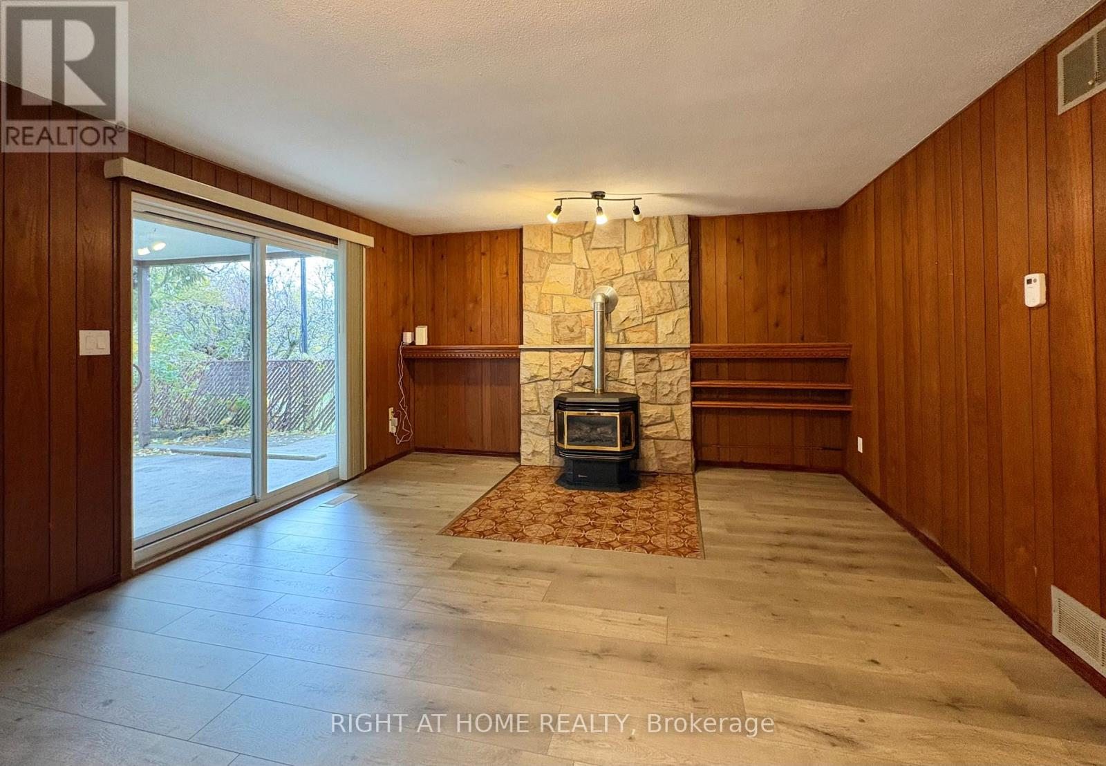 444 Quigley Road, Hamilton, Ontario L8K 5N3 - Photo 11 - X12549146