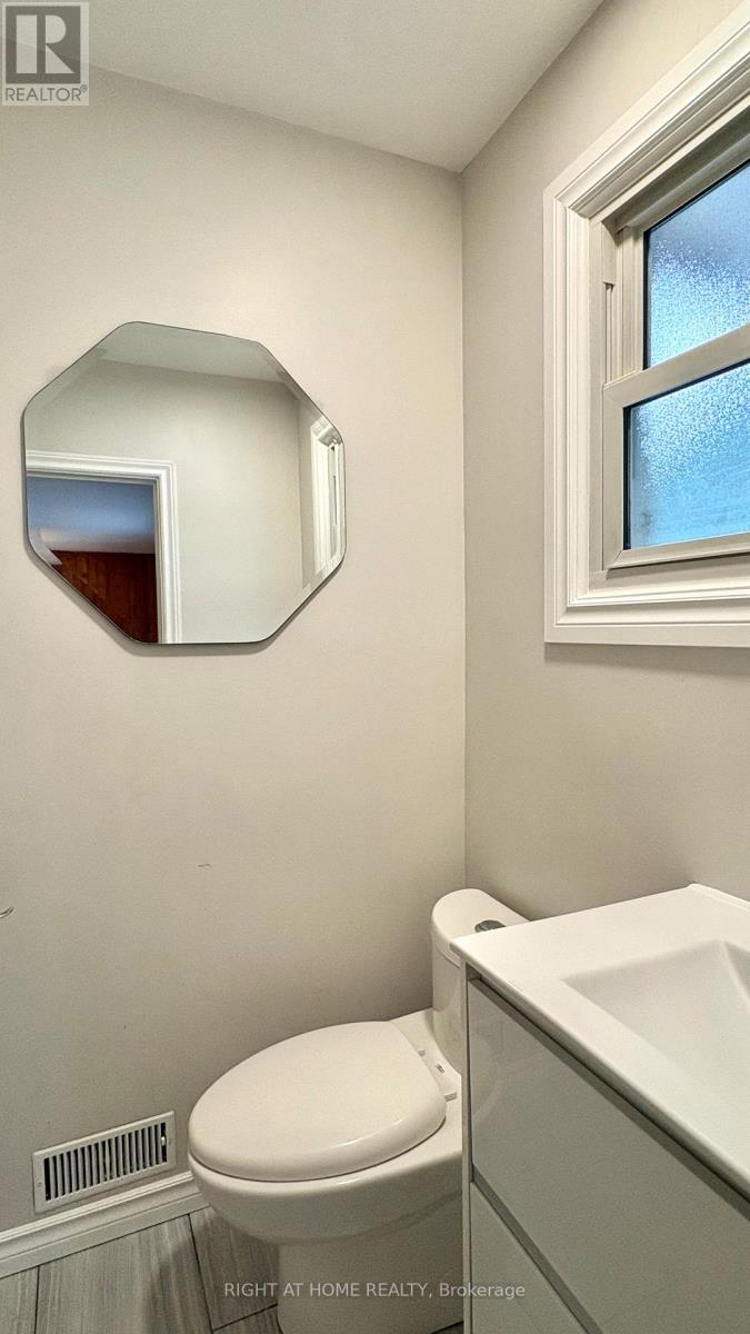 444 Quigley Road, Hamilton, Ontario L8K 5N3 - Photo 14 - X12549146