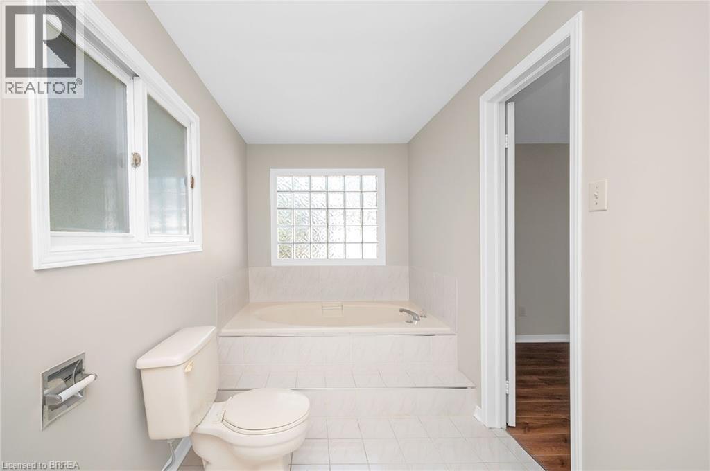 10 Avonbridge Court, Hamilton, Ontario  L8W 3G1 - Photo 24 - 40778703