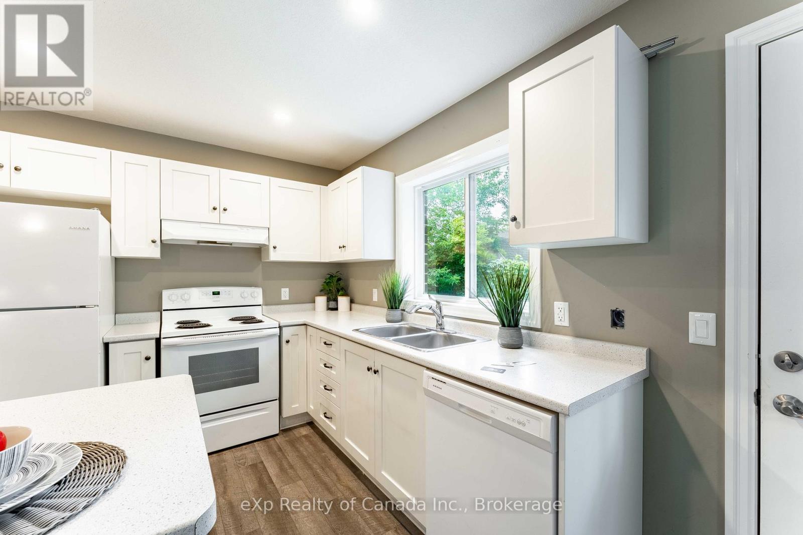 8 - 343 Huron Street, Woodstock, Ontario  N4S 7A5 - Photo 8 - X12549156