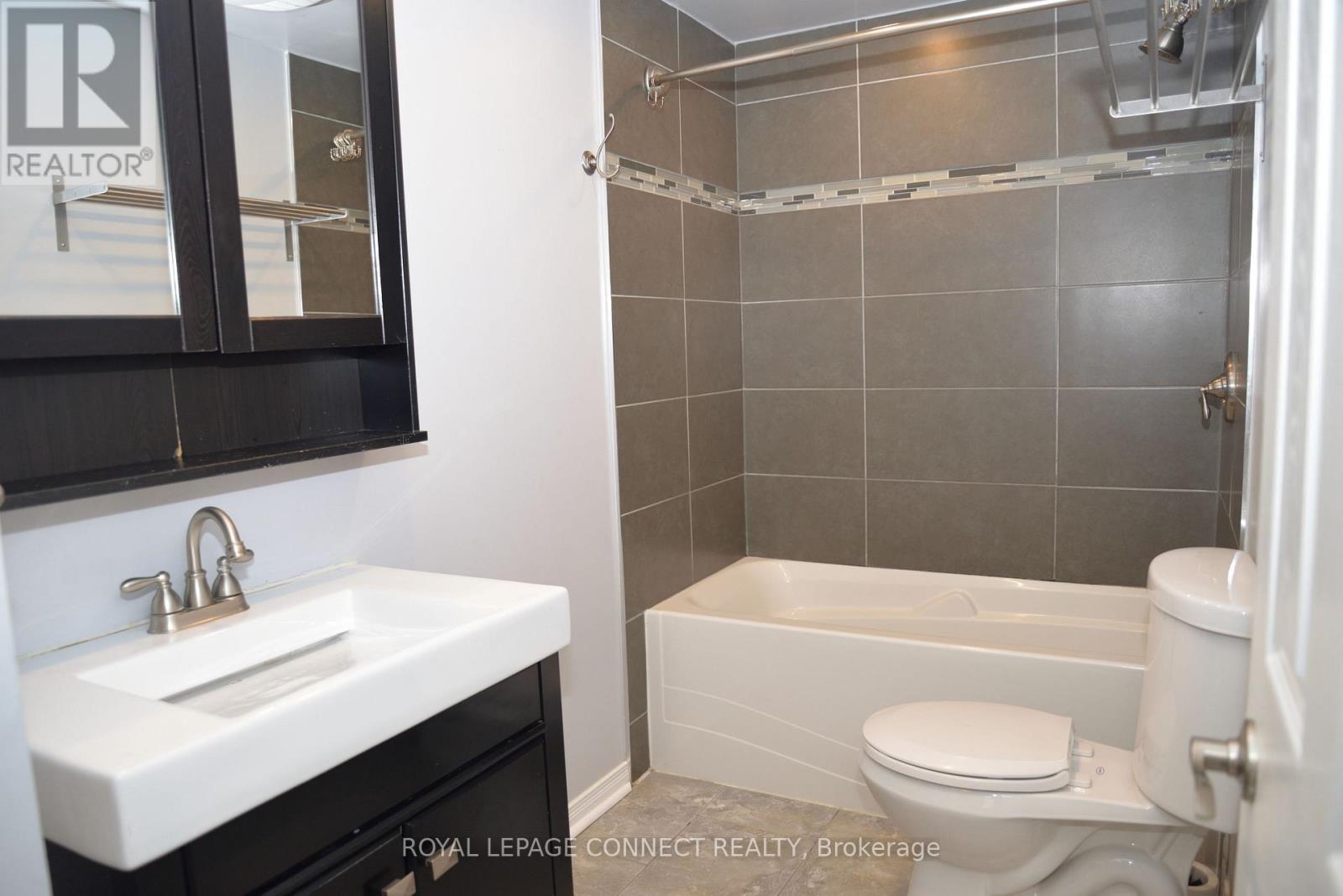 338 Homestead Court, Oshawa, Ontario L1J 6V3 - Photo 9 - E12549160