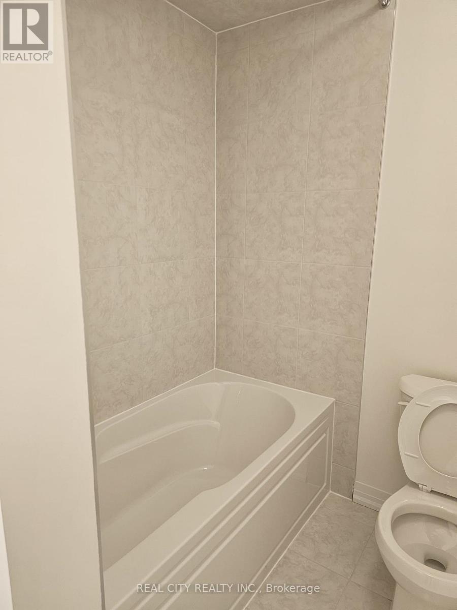 37 George Brier Drive W, Brant, Ontario N3L 0L1 - Photo 19 - X12498546