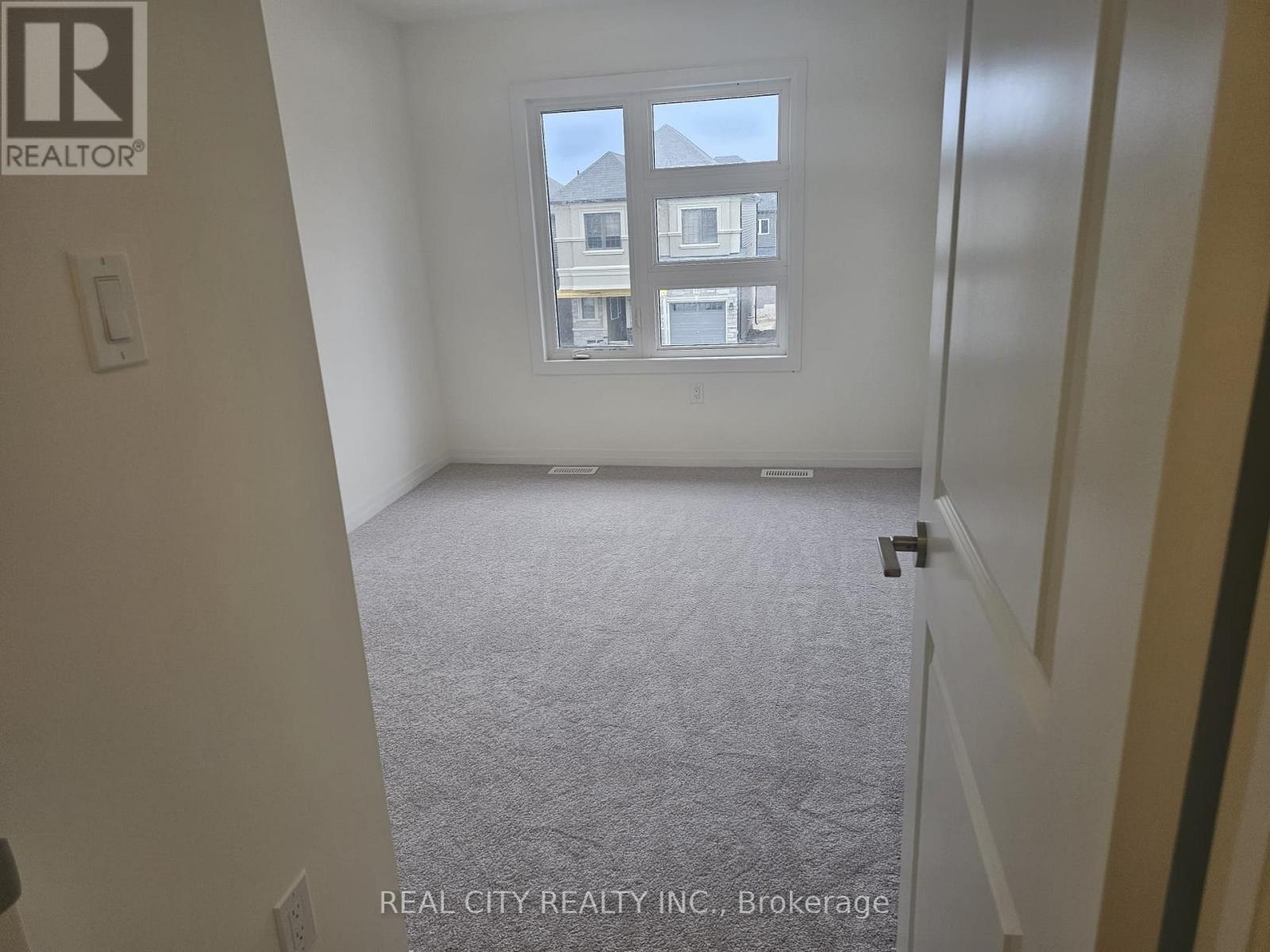 37 George Brier Drive W, Brant, Ontario N3L 0L1 - Photo 13 - X12498546