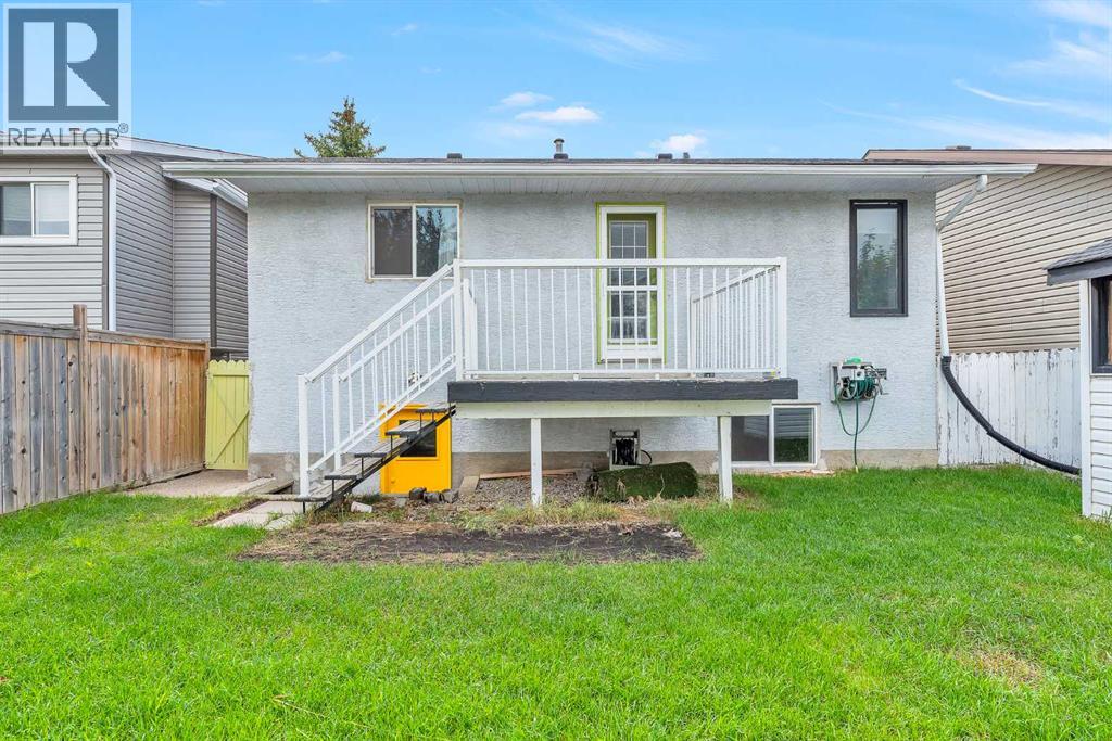 2032 Morris Road Se, Airdrie, Alberta  T4A 1V9 - Photo 5 - A2242413