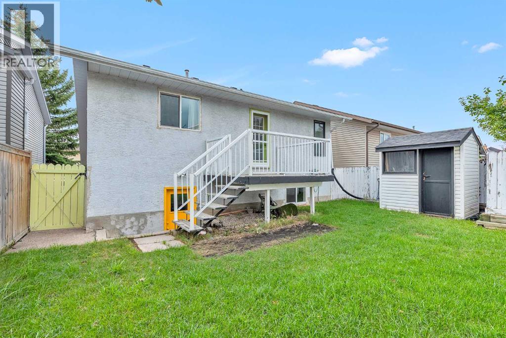 2032 Morris Road Se, Airdrie, Alberta  T4A 1V9 - Photo 4 - A2242413