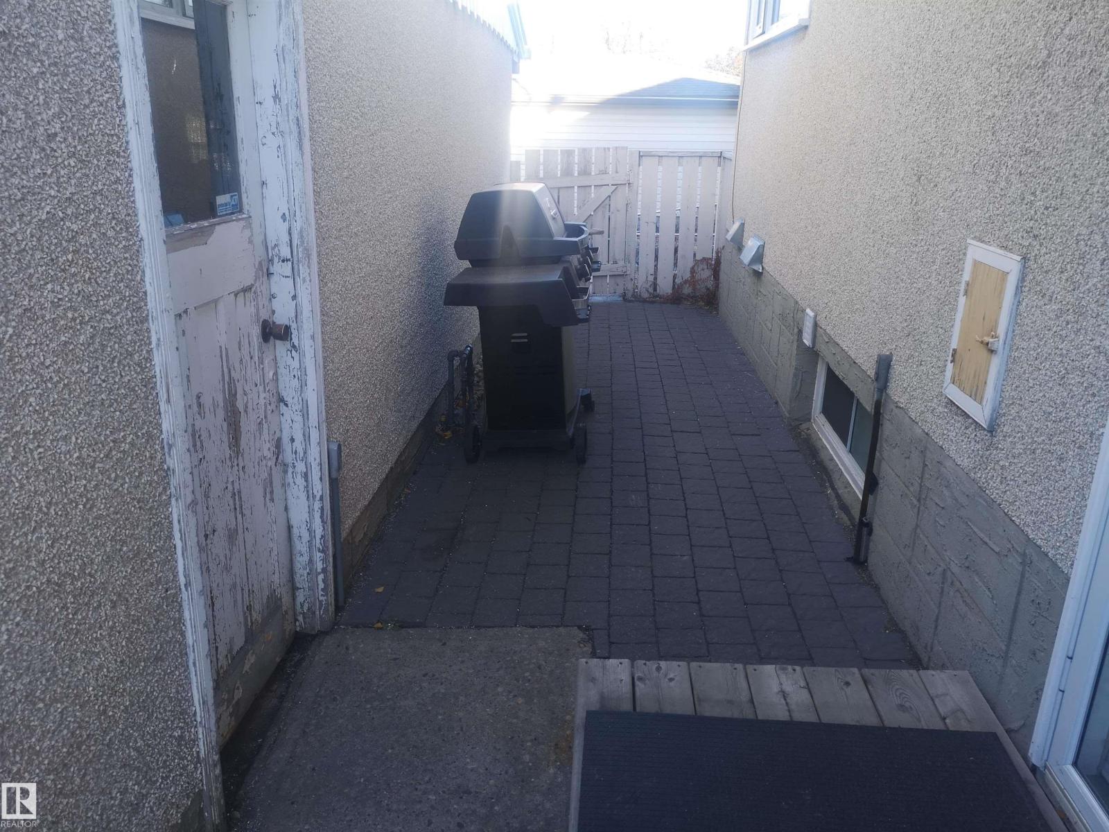 8032 70 Av Nw Nw, Edmonton, Alberta  T6C 0A5 - Photo 59 - E4461068