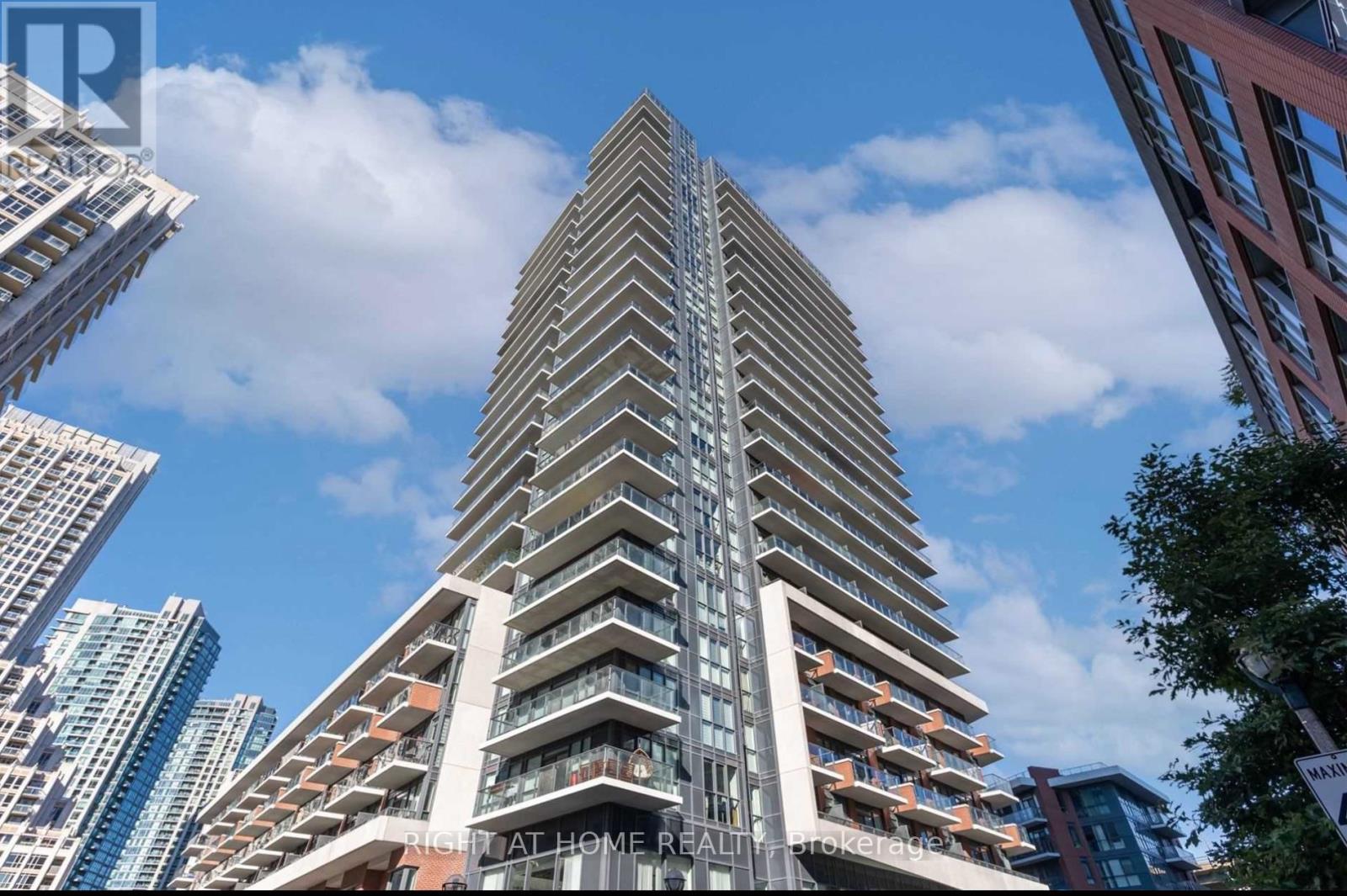 Uph02 - 38 Iannuzzi Street, Toronto, Ontario M5V 0S2 - Photo 2 - C12549180