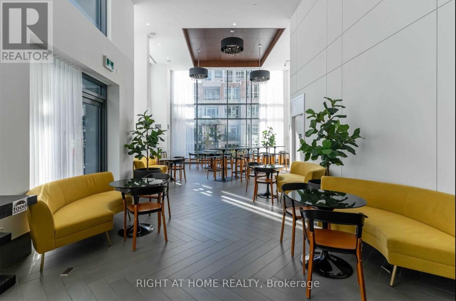 Uph02 - 38 Iannuzzi Street, Toronto, Ontario M5V 0S2 - Photo 3 - C12549180