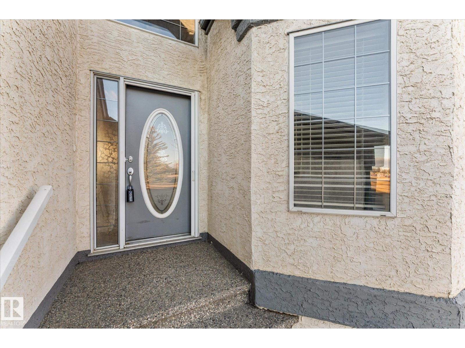 813 Proctor Wd Nw, Edmonton, Alberta  T5T 6H2 - Photo 3 - E4465907