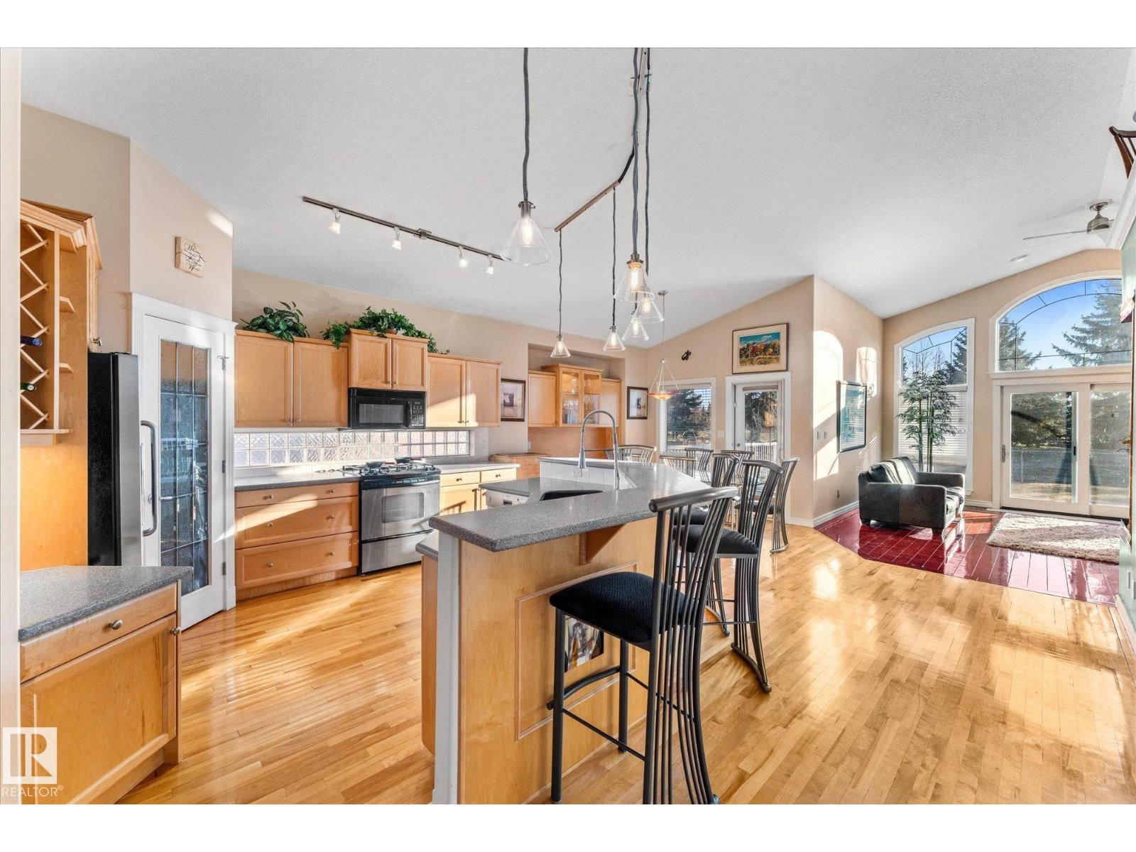 813 Proctor Wd Nw, Edmonton, Alberta  T5T 6H2 - Photo 6 - E4465907