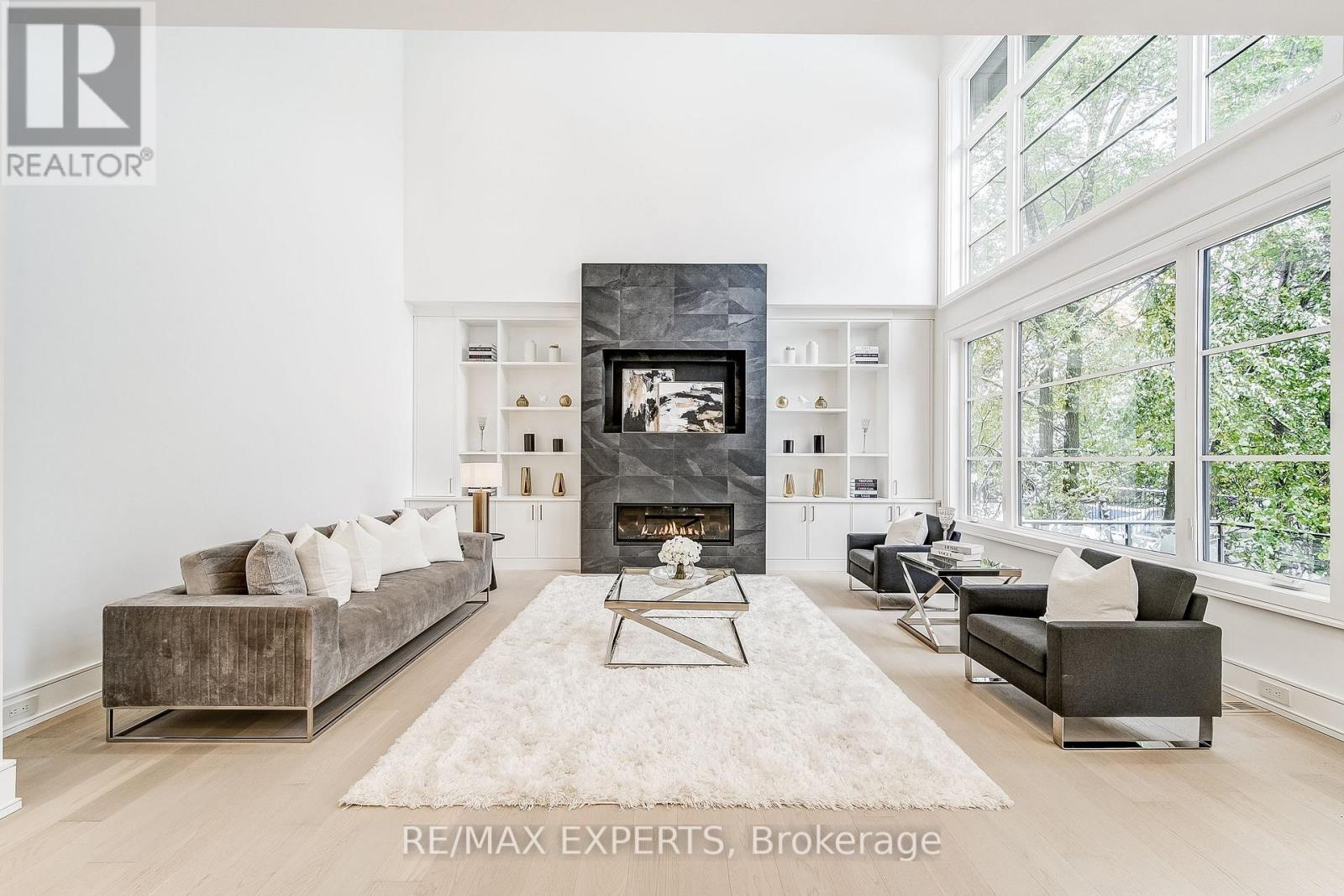 278 Mineola Road E, Mississauga, Ontario L5G 2G3 - Photo 10 - W12549182