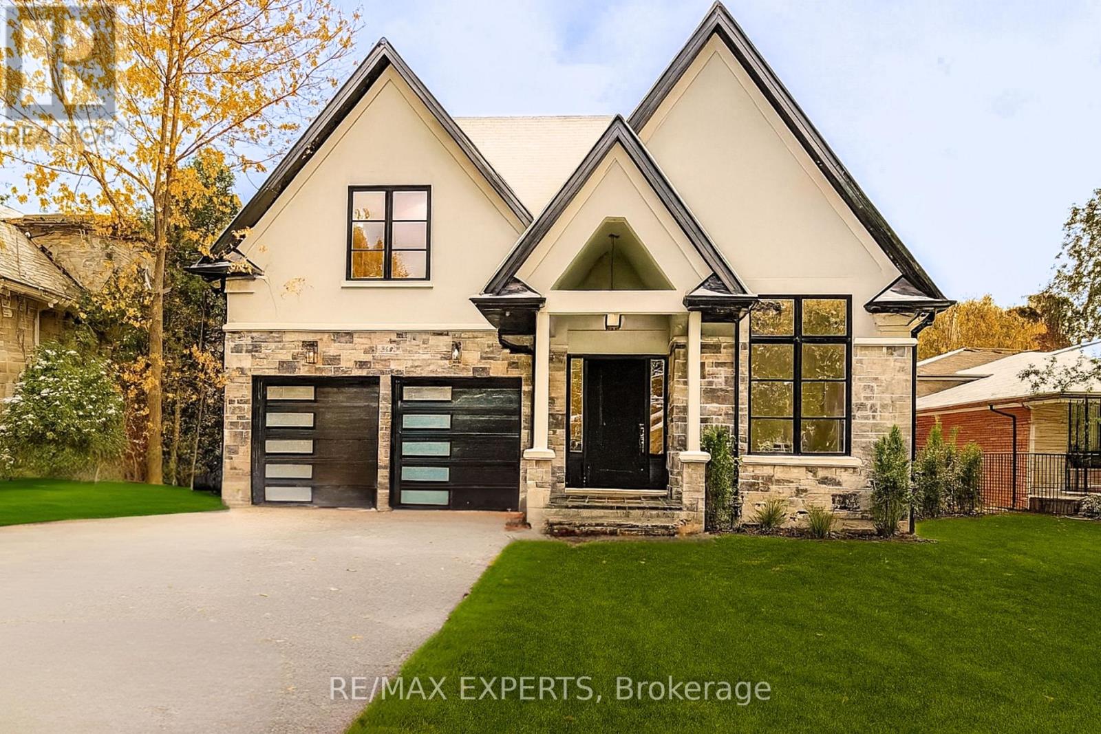 278 Mineola Road E, Mississauga, Ontario L5G 2G3 - Photo 2 - W12549182