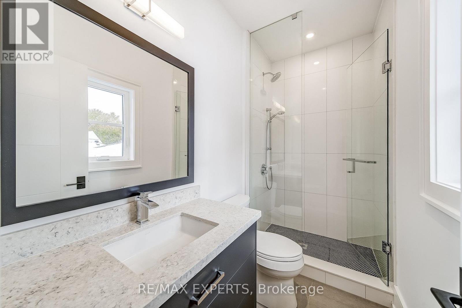 278 Mineola Road E, Mississauga, Ontario L5G 2G3 - Photo 23 - W12549182