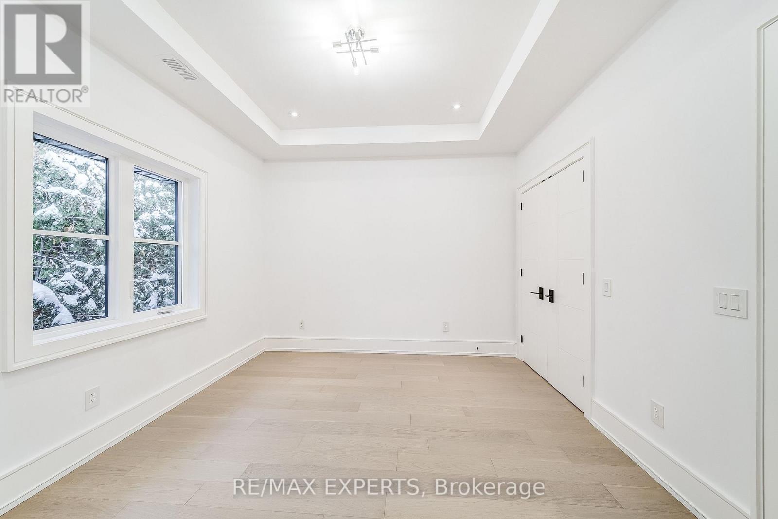 278 Mineola Road E, Mississauga, Ontario L5G 2G3 - Photo 27 - W12549182