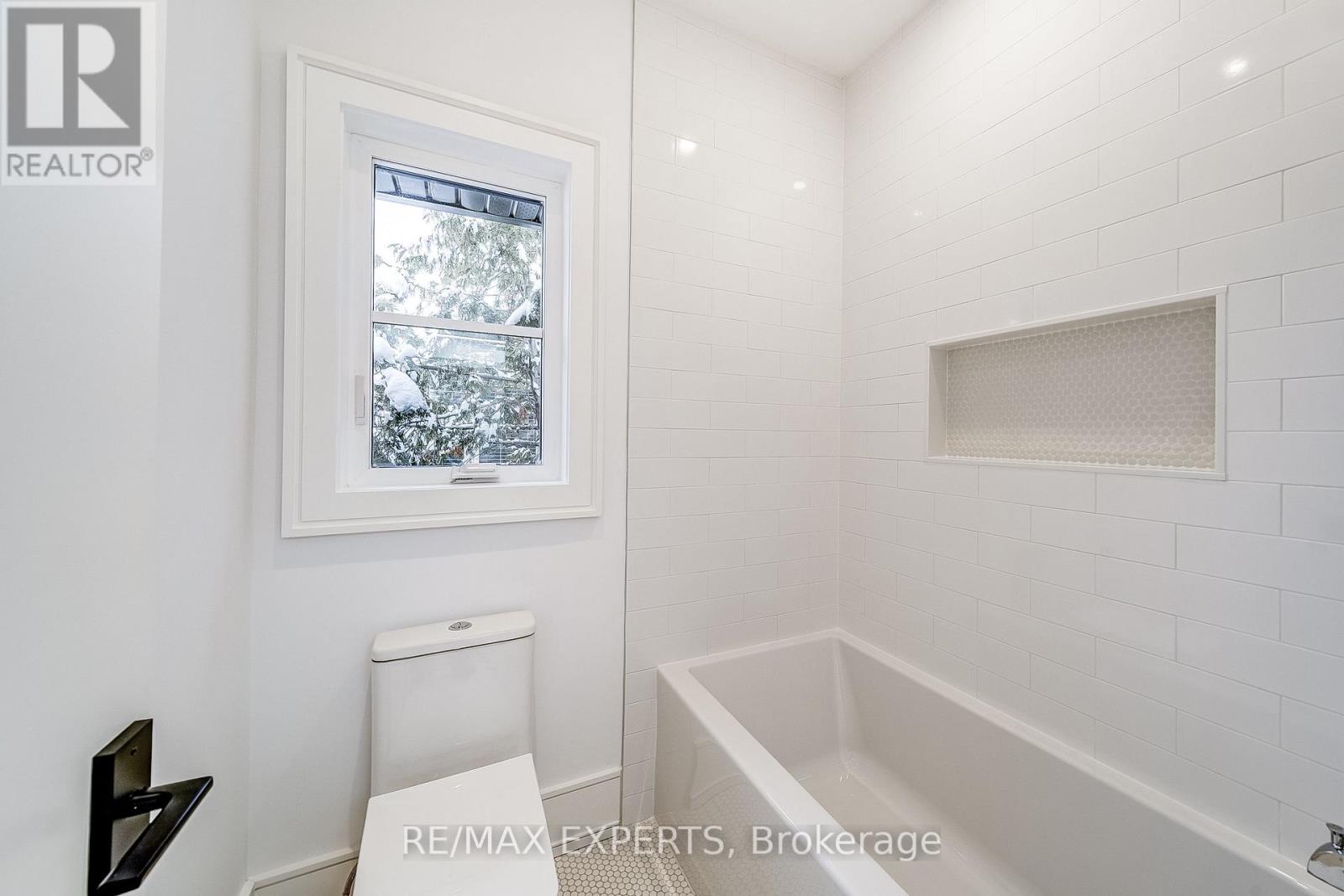 278 Mineola Road E, Mississauga, Ontario L5G 2G3 - Photo 29 - W12549182