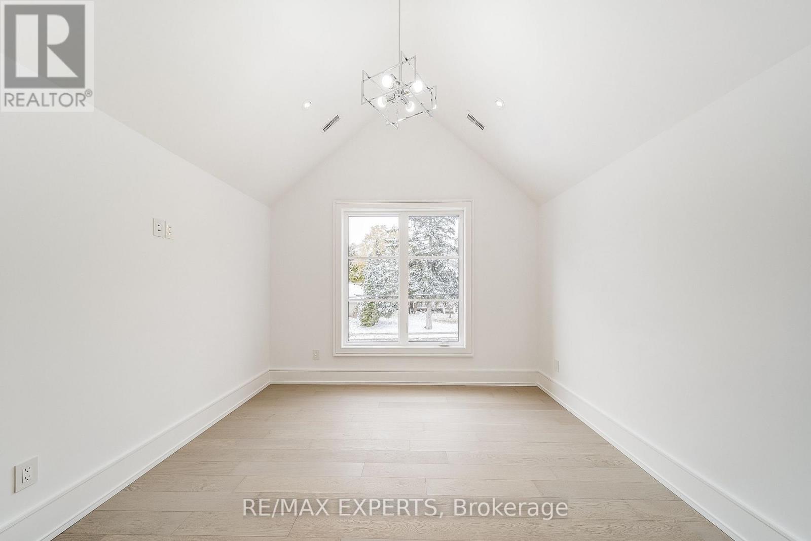 278 Mineola Road E, Mississauga, Ontario L5G 2G3 - Photo 31 - W12549182