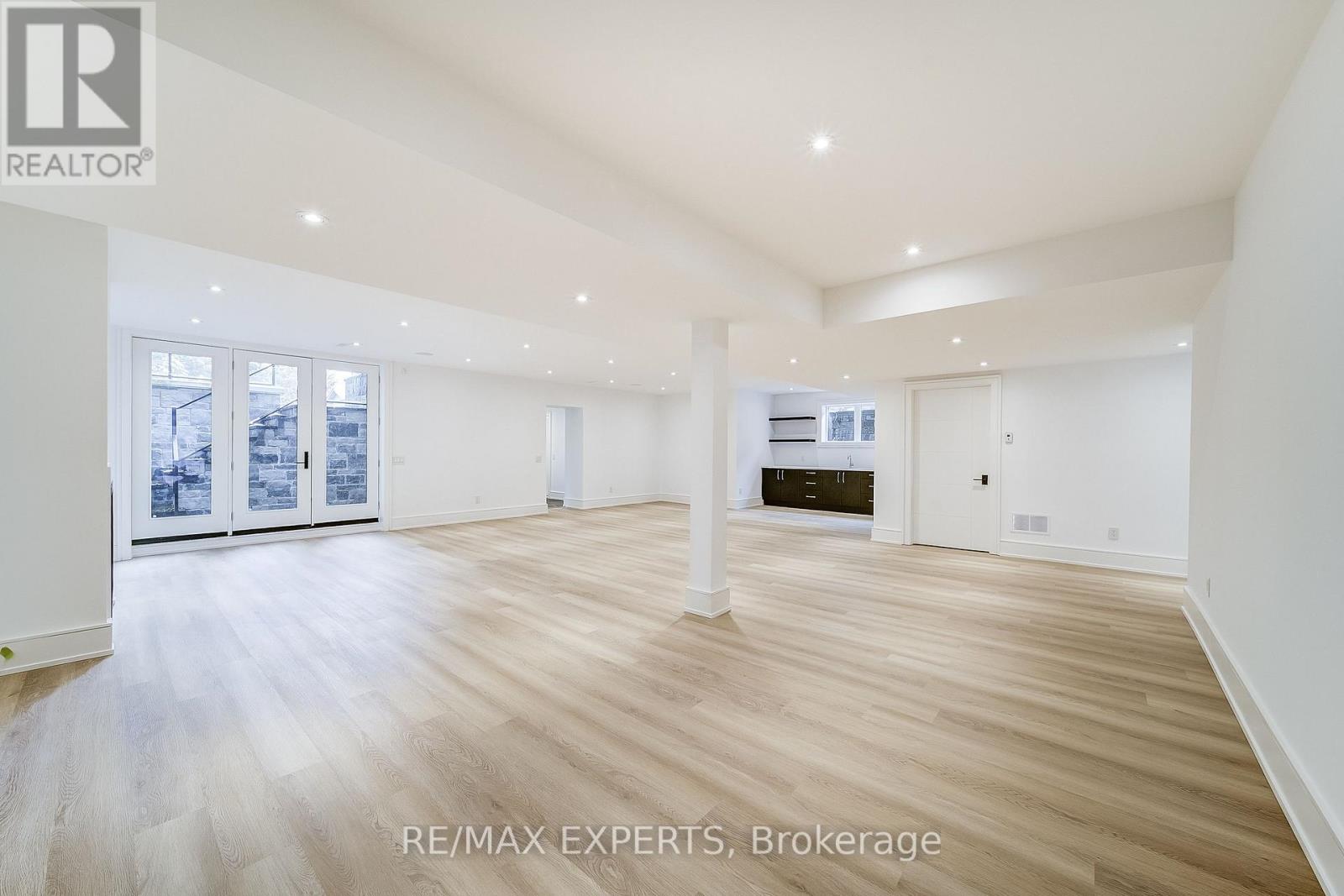 278 Mineola Road E, Mississauga, Ontario L5G 2G3 - Photo 39 - W12549182