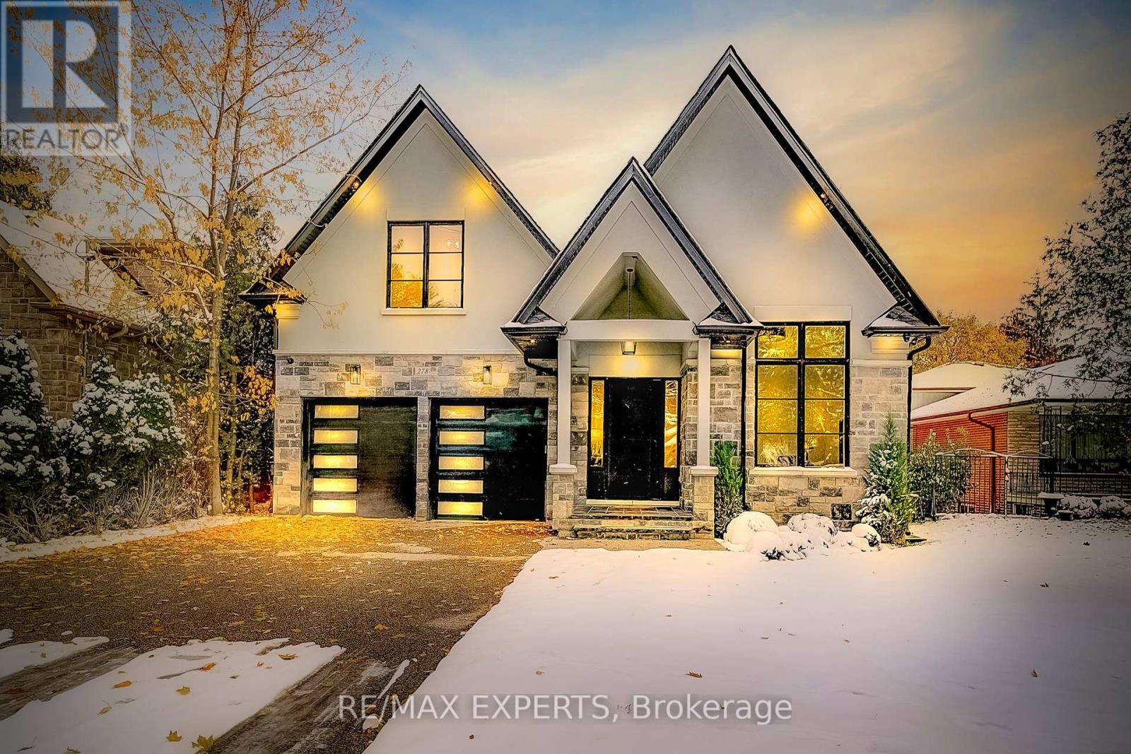 278 Mineola Road E, Mississauga, Ontario L5G 2G3 - Photo 4 - W12549182