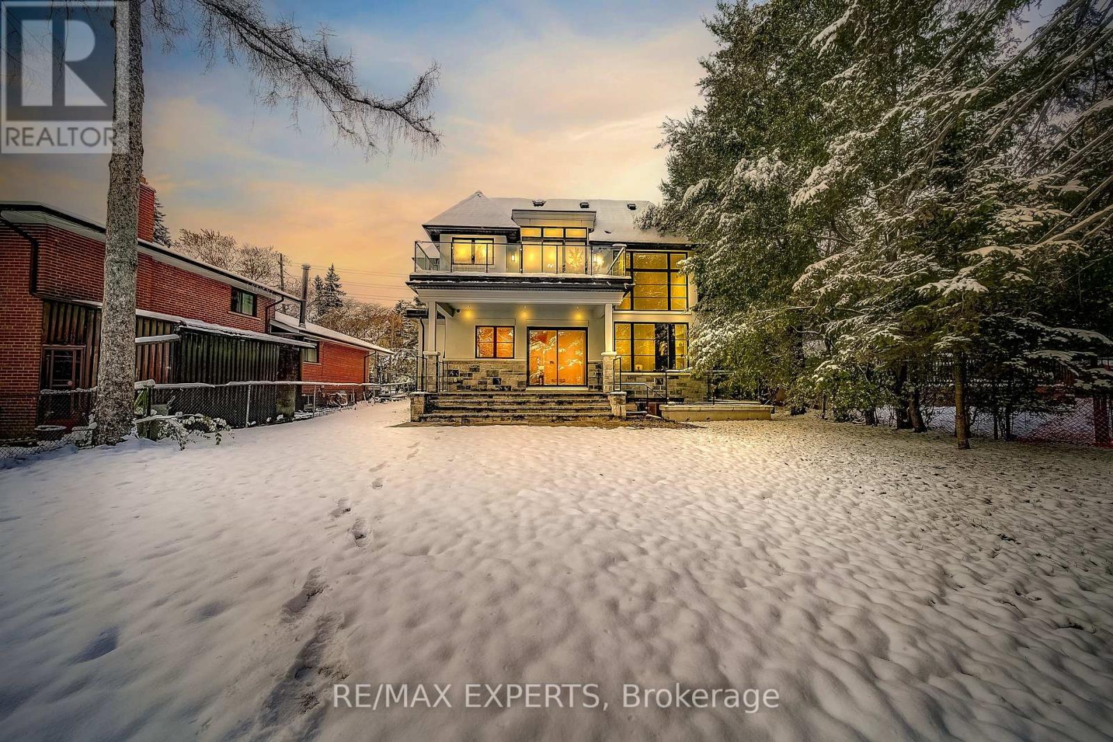 278 Mineola Road E, Mississauga, Ontario L5G 2G3 - Photo 44 - W12549182