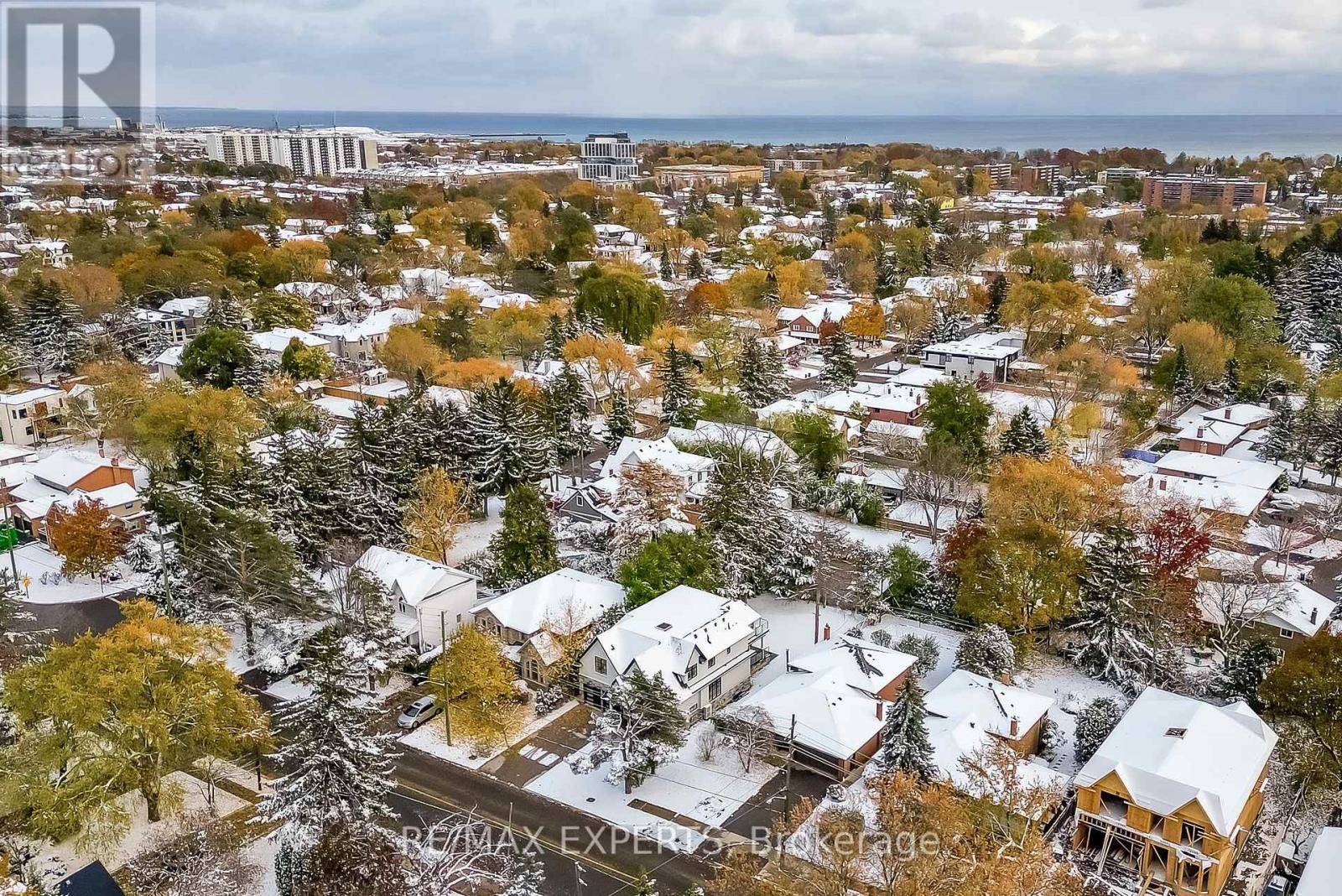 278 Mineola Road E, Mississauga, Ontario L5G 2G3 - Photo 50 - W12549182