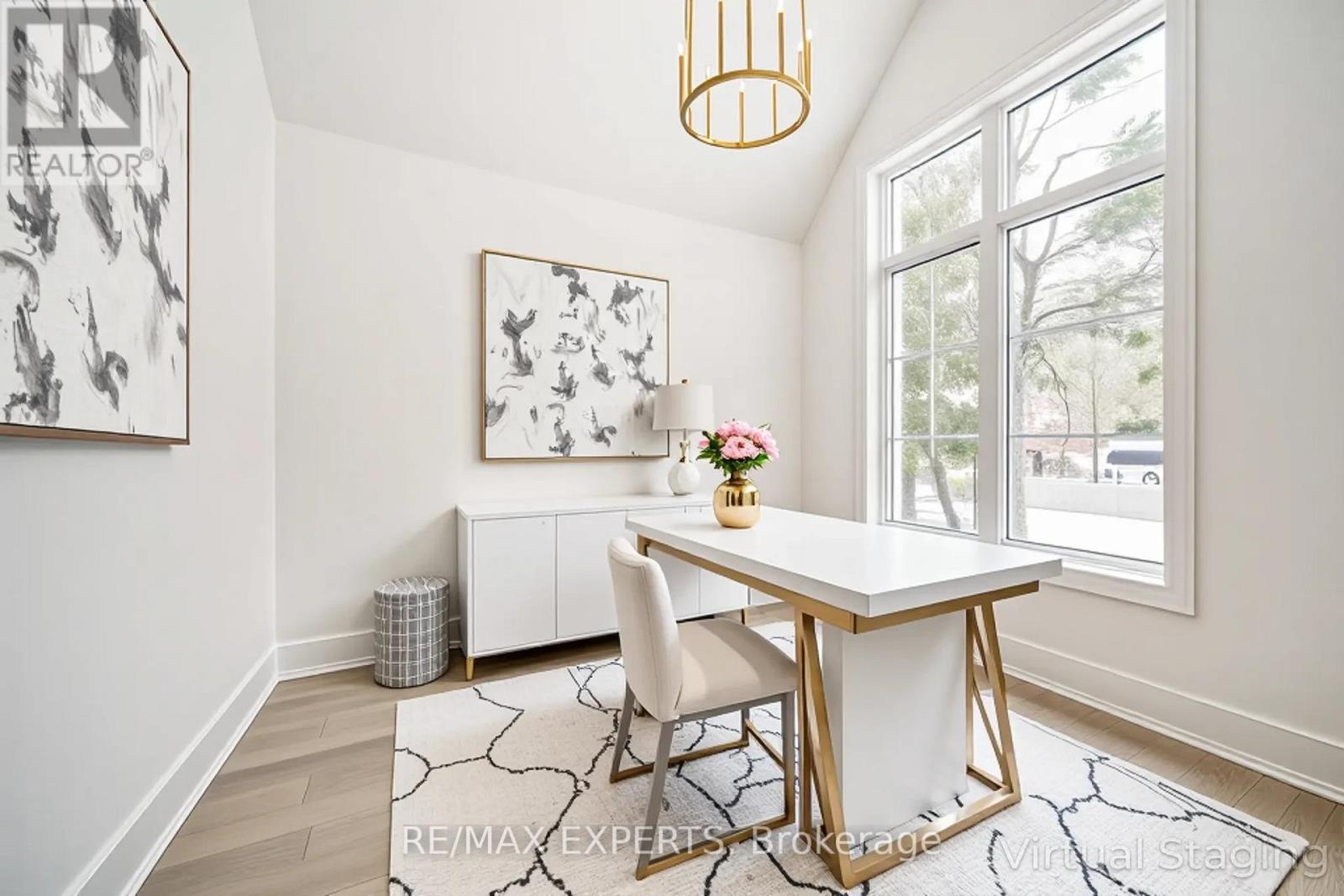 278 Mineola Road E, Mississauga, Ontario L5G 2G3 - Photo 7 - W12549182