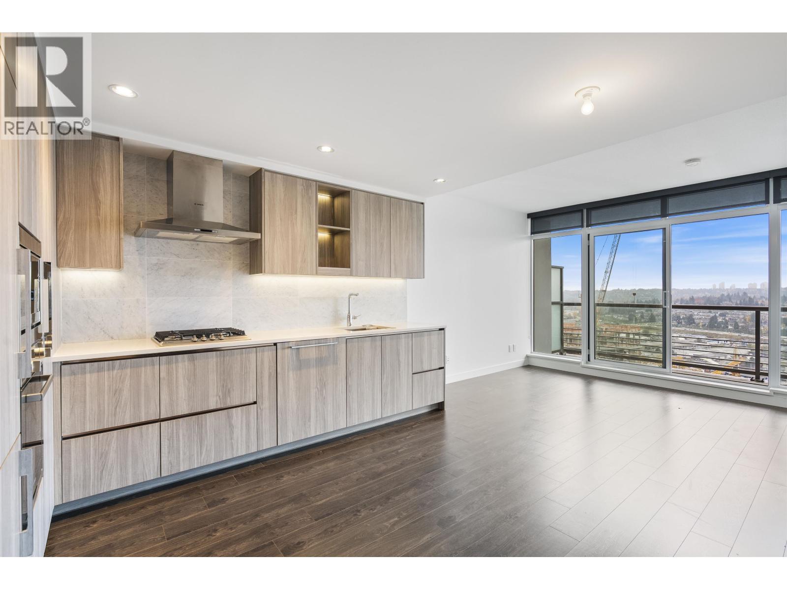 2410 4720 Lougheed Highway, Burnaby, British Columbia  V5C 0M8 - Photo 1 - R3065164