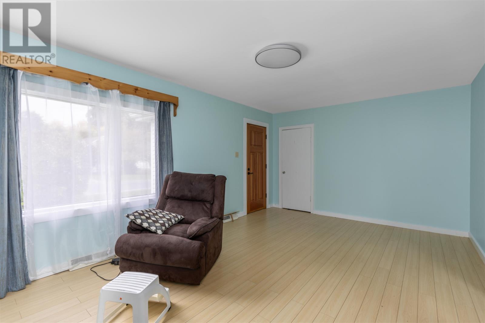 57 Cameron Ave, Sault Ste. Marie, Ontario P6B 4W9 - Photo 7 - SM252893