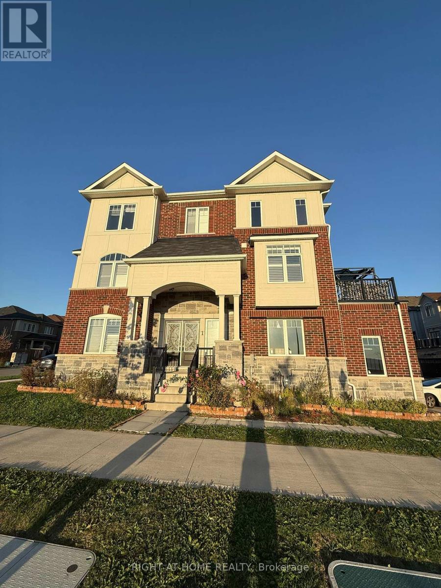 1 MORTLOCK STREET E, Ajax, Ontario